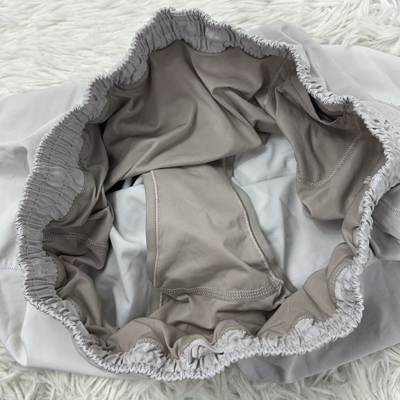 Lululemon Hotty Hot Short *Asym Light Chrome / White / White - Picture 2 of 4